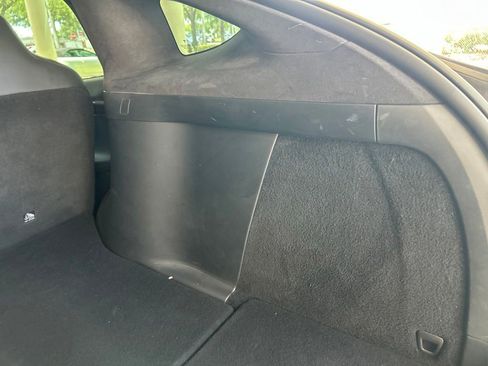 Used 2018 Tesla Model X 75D AWD/4WD image 32