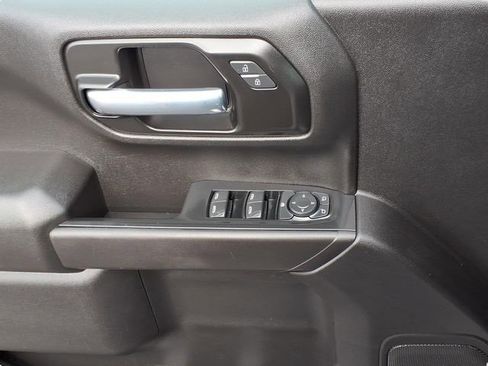 Certified 2021 Chevrolet Silverado 1500 Custom AWD/4WD image 6
