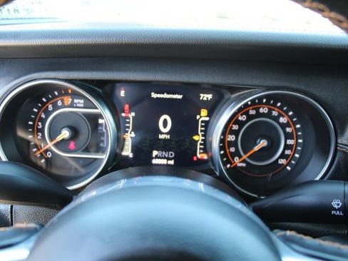 Used 2022 Jeep Gladiator Overland AWD/4WD image 22