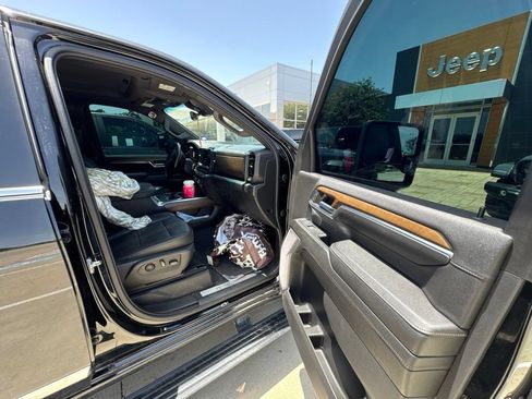 Used 2024 Chevrolet Silverado 3500 High Country w/ High Country Premium Package AWD/4WD image 10