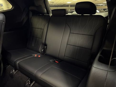 Used 2025 Buick Enclave Avenir w/ Trailering Package, 5000 lbs. AWD/4WD image 23