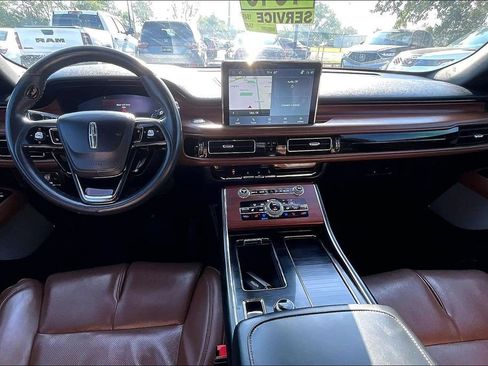 Used 2022 Lincoln Aviator Reserve w/ Equipment Group 201A RWD image 18