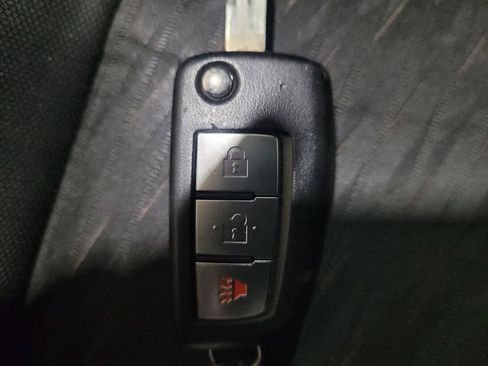 Used 2019 Nissan Rogue S AWD/4WD image 32