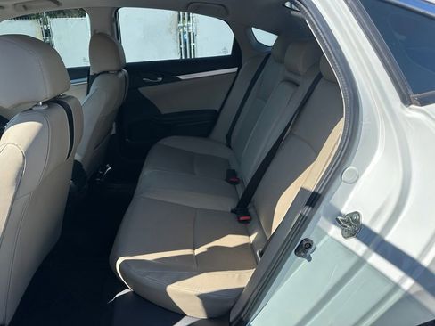 Used 2016 Honda Civic Touring image 9