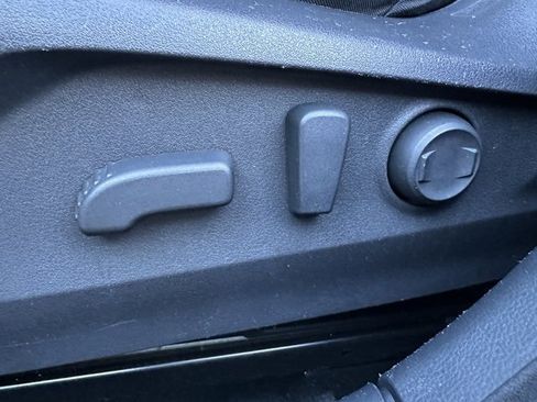 Used 2020 Subaru Outback Premium image 19