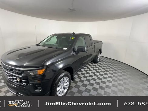 Certified 2024 Chevrolet Silverado 1500 Custom image 3