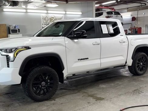 Used 2024 Toyota Tundra Limited image 1