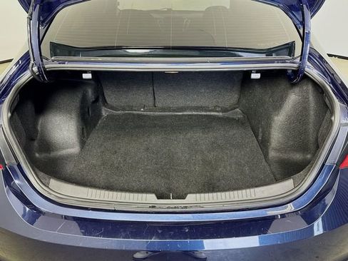 Used 2018 Chevrolet Malibu LT image 25