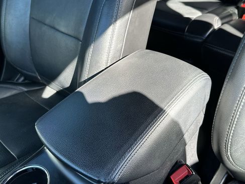 Used 2017 Ford Explorer Limited w/ Equipment Group 303A image 21