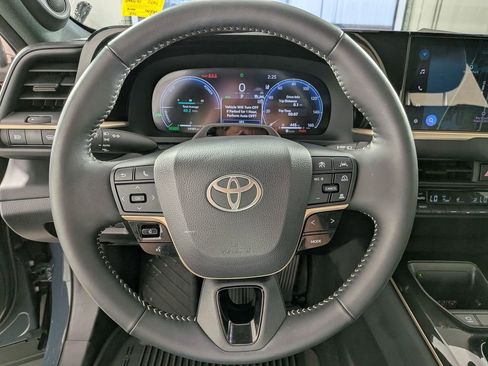 Used 2025 Toyota Crown w/ Advanced Technology Package AWD/4WD image 13
