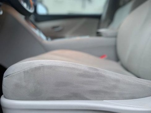 Used 2010 Toyota Venza AWD image 27