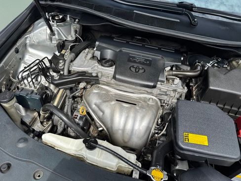 Used 2015 Toyota Camry LE FWD image 30