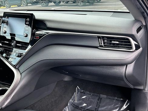 Used 2023 Toyota Camry SE FWD image 15