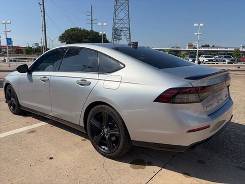 Used 2024 Honda Accord Sport image 4