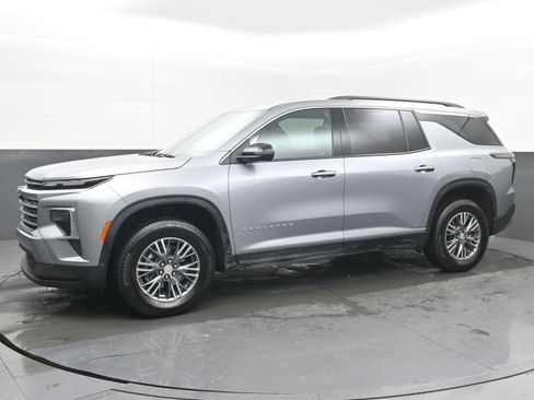 Certified 2025 Chevrolet Traverse LT image 5