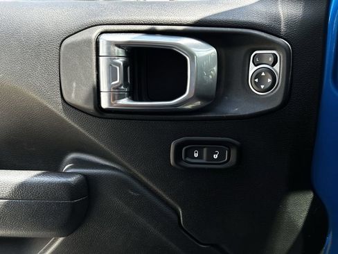 Used 2023 Jeep Wrangler Sport AWD/4WD image 19