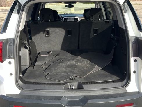 Used 2019 GMC Acadia SLE image 14