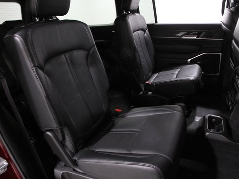 Used 2022 Jeep Wagoneer Series III w/ Premium Group I image 19