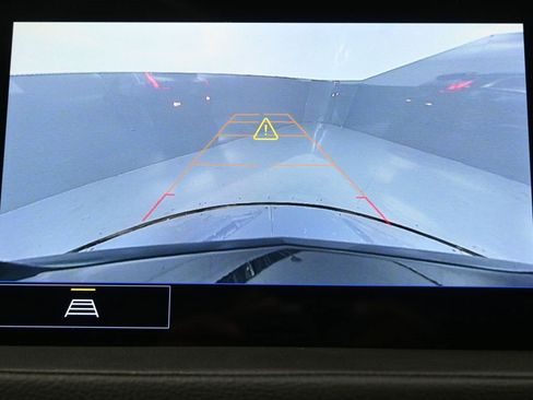 Used 2023 Cadillac XT4 Premium Luxury image 12