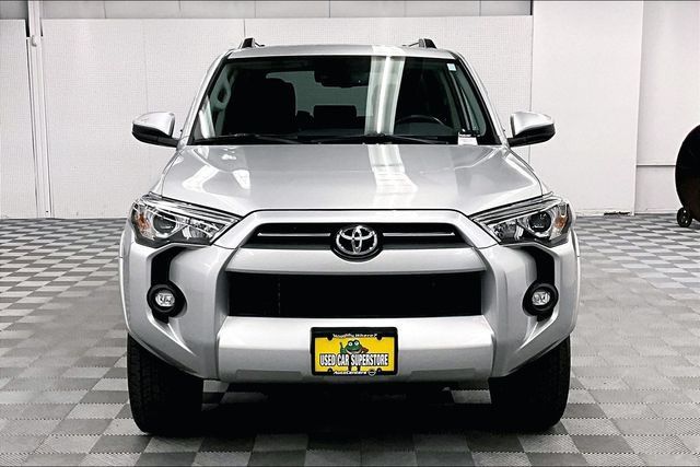 Used 2024 Toyota 4Runner SR5 AWD/4WD image 4