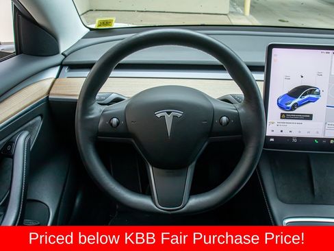 Used 2022 Tesla Model 3 Long Range AWD/4WD image 16