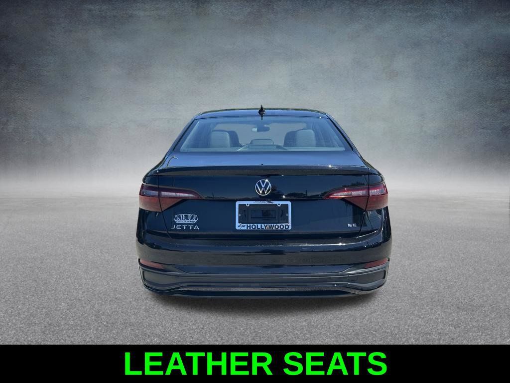 Used 2024 Volkswagen Jetta SE FWD image 6
