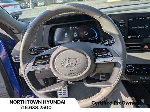 Certified 2025 Hyundai Elantra Sport FWD image 8