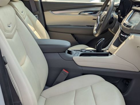 Used 2020 Cadillac XT5 Premium Luxury AWD/4WD image 26