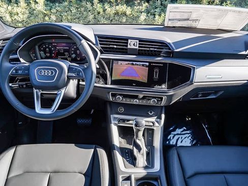 New 2025 Audi Q3 2.0T Premium image 12