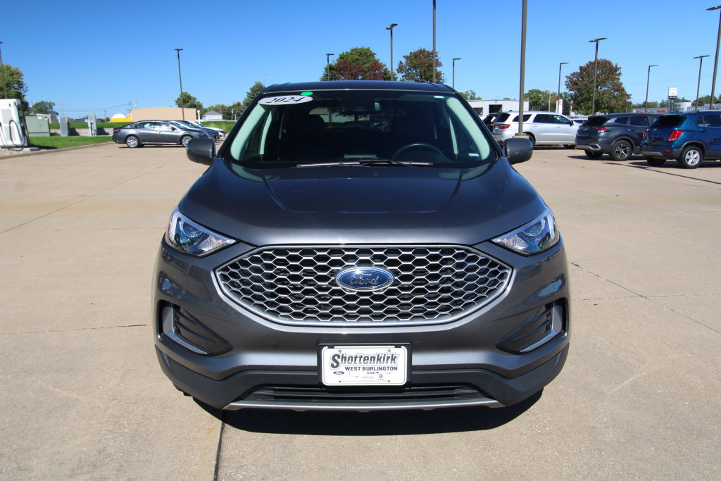 Used 2024 Ford Edge SEL AWD/4WD image 2