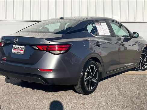 Used 2024 Nissan Sentra SV image 17