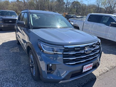 New 2026 Ford Explorer Active w/ Active Comfort Package image 1