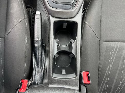 Used 2018 Ford Focus SE FWD image 29