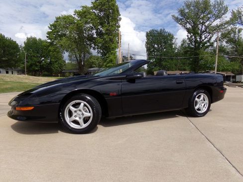 Used 1997 Chevrolet Camaro SS w/ SS Alteration Pkg image 4