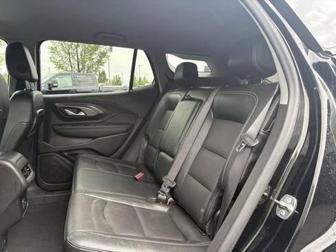 Used 2024 GMC Terrain SLT AWD/4WD image 9