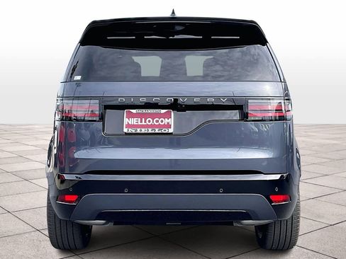 New 2026 Land Rover Discovery Dynamic SE image 6
