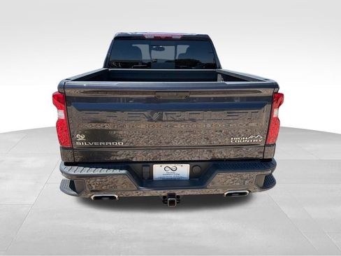 Used 2024 Chevrolet Silverado 1500 High Country w/ Z71 Off-Road Package AWD/4WD image 6