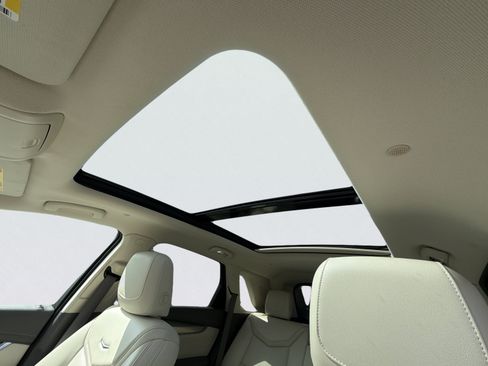 Used 2019 Cadillac XT5 Luxury AWD/4WD image 12