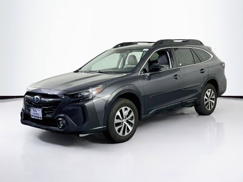 Used 2023 Subaru Outback Premium image 1