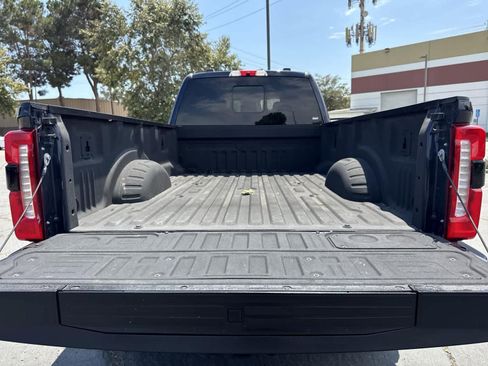 Used 2023 Ford F250 Lariat w/ Lariat Ultimate Package image 35