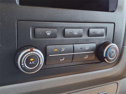 Used 2021 Nissan NV 3500 SV image 20