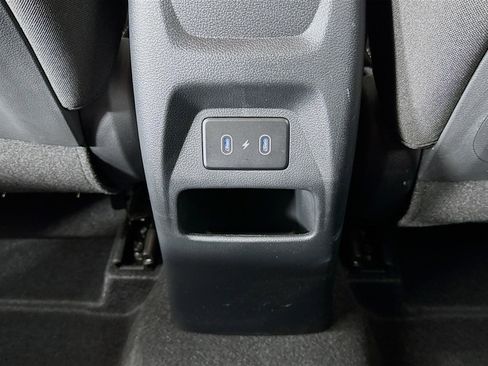 Certified 2025 Hyundai Venue SEL image 24