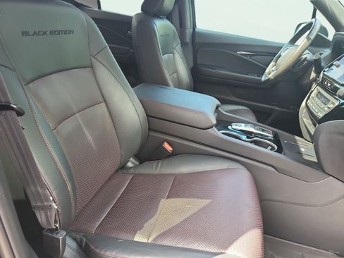 Certified 2024 Honda Ridgeline Black Edition image 18