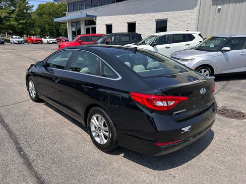 Used 2017 Hyundai Sonata SE FWD image 5
