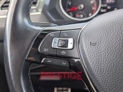 Used 2021 Volkswagen Tiguan SE AWD/4WD image 15