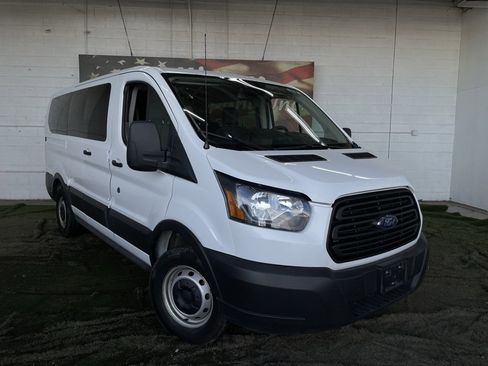 Used 2019 Ford Transit 150 XL image 7