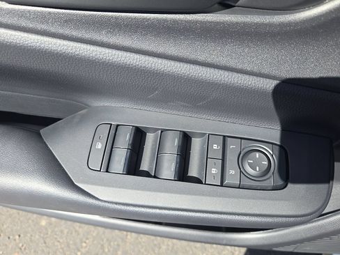 New 2026 Toyota Prius Plug-In Hybrid FWD image 31