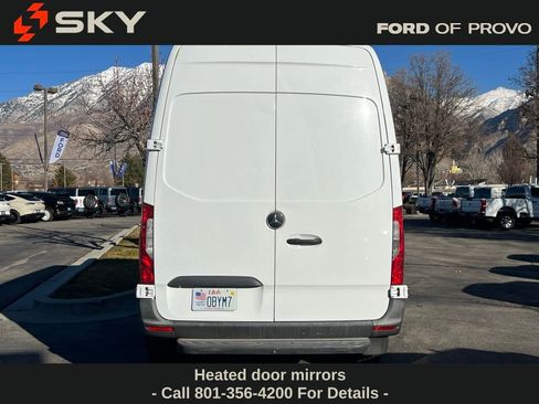 Used 2021 Mercedes-Benz Sprinter 144 Cargo image 8