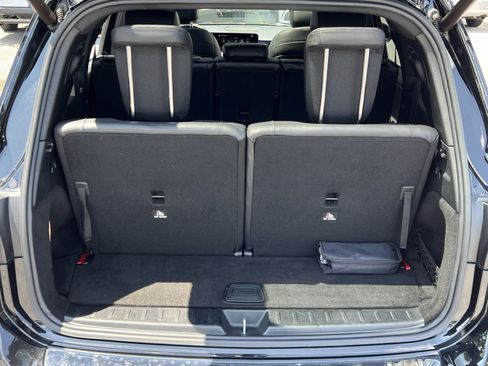 Used 2021 Mercedes-Benz GLB 250 image 32