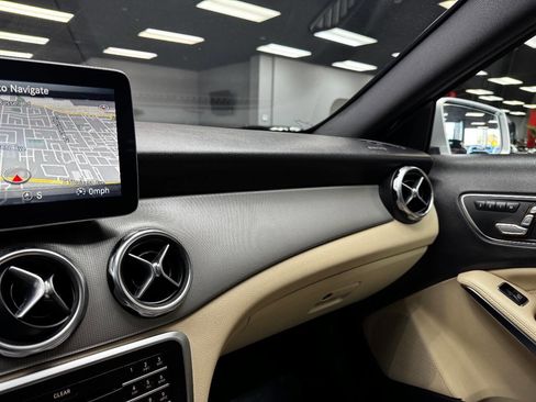 Used 2019 Mercedes-Benz GLA 250 image 25